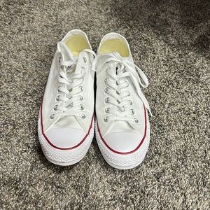 Men’s white converse size 11